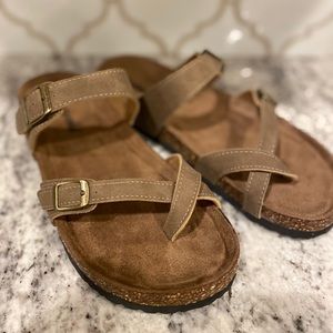 Outwoods sandals brand new